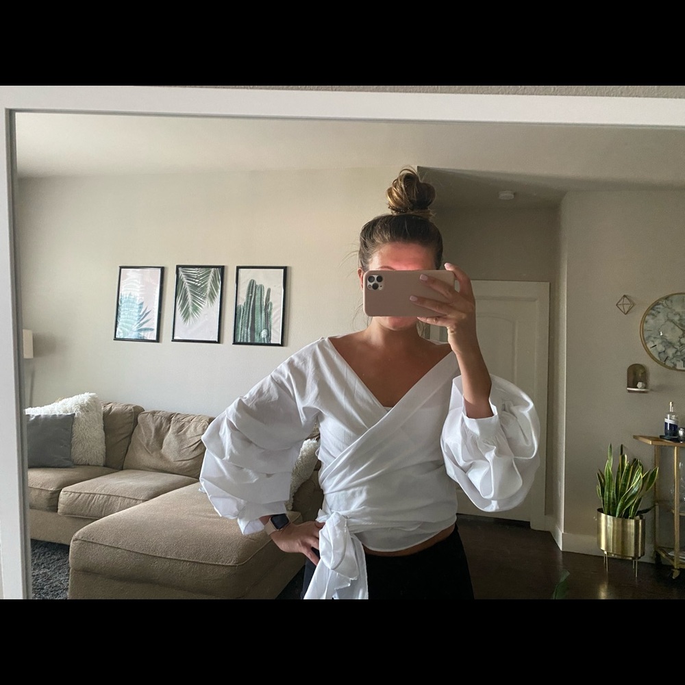 Puffy Sleeved Top